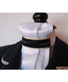 lavallière marine et beige